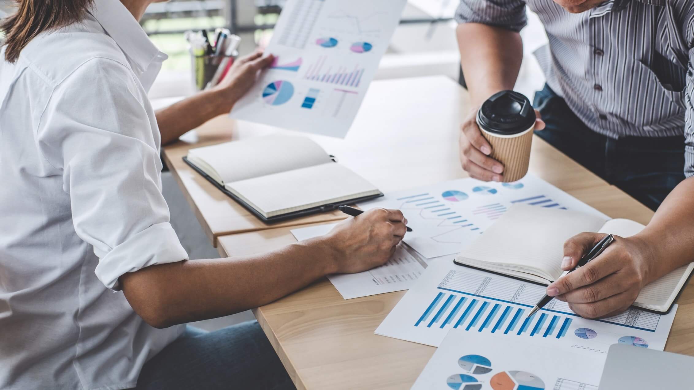 business-colleagues-meeting-to-conference-professional-investor-working-a-new-marketing-business_t20_Xx03l9.jpg