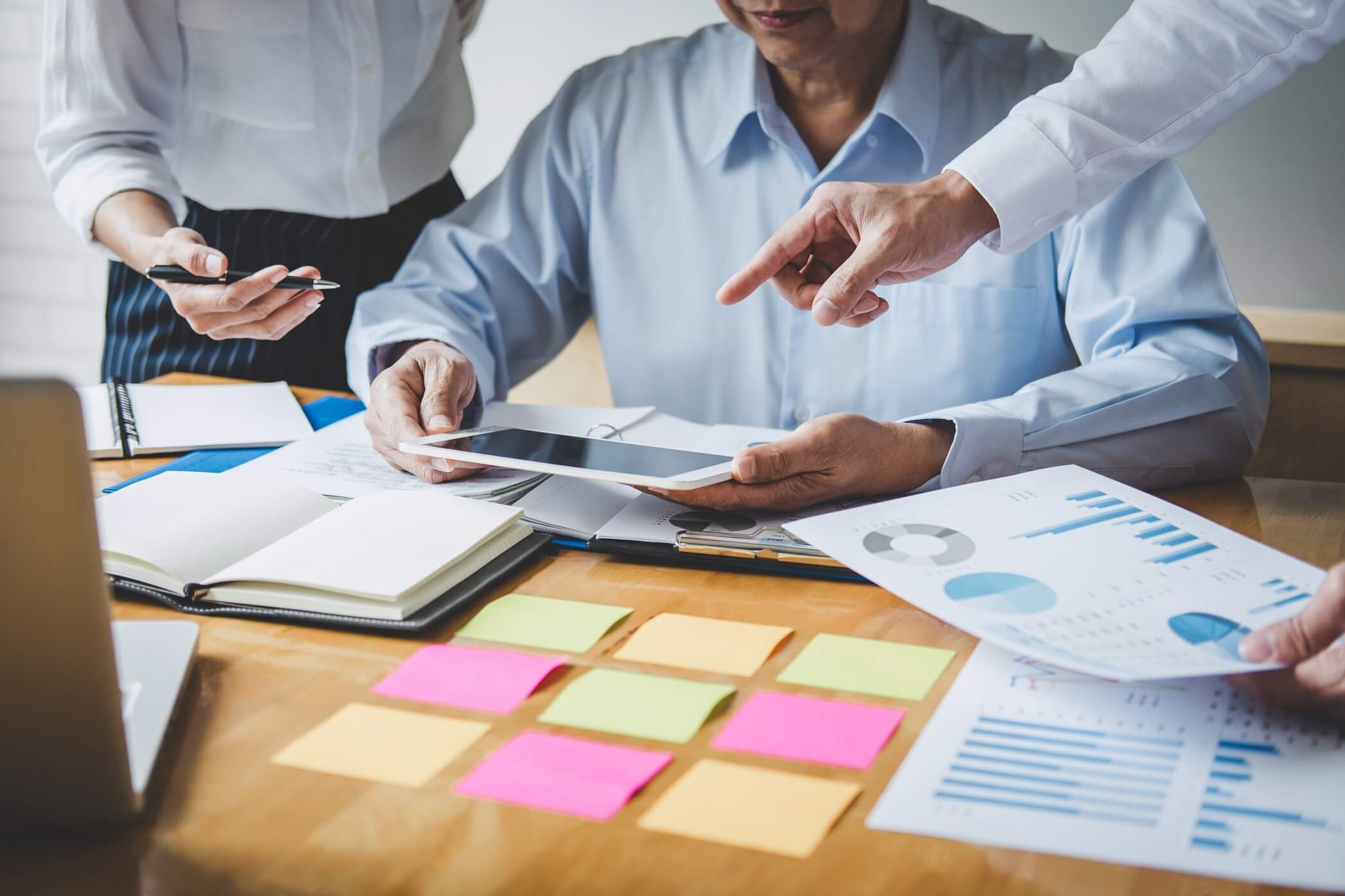 co-working-conference-business-team-colleagues-discussing-working-analysis-with-financial-data-and_t20_E4a99X.jpg